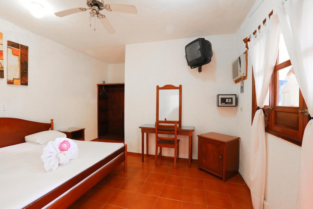 Hotel Azul By Encanto Playa del Carmen Room photo